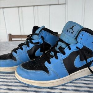 Nike Air Jordan 1 Mid University Blue and Black Youth 7 Big Kids Boys